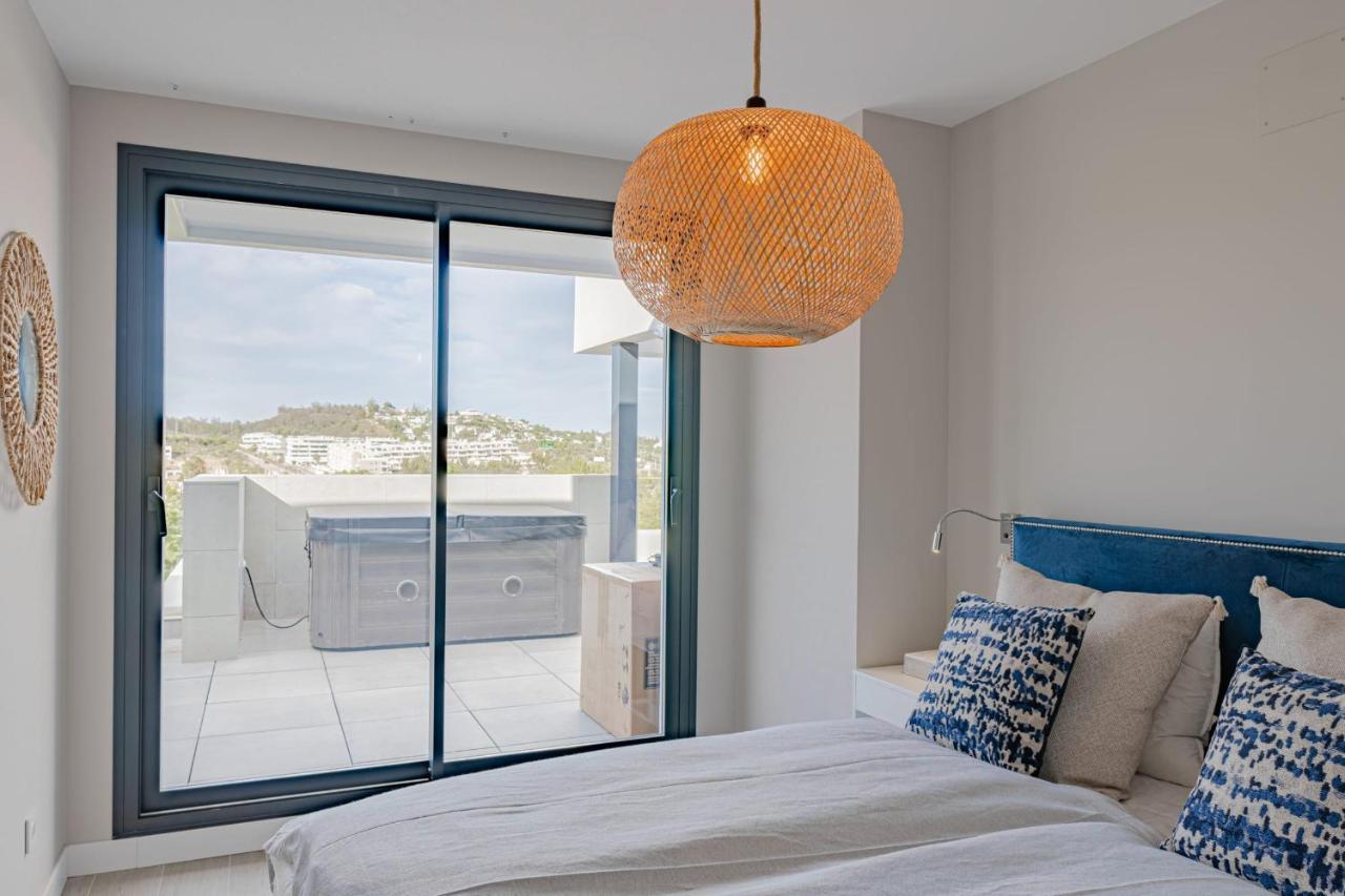 Magnificent Frontline Golf Penthouse In Navigolf La Cala De Mijas Daire Dış mekan fotoğraf